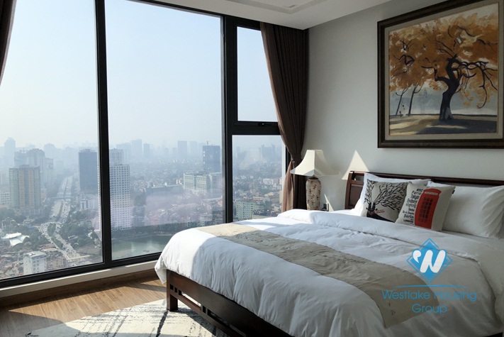 A beautiful apartment for rent in Vinhome Metropolis