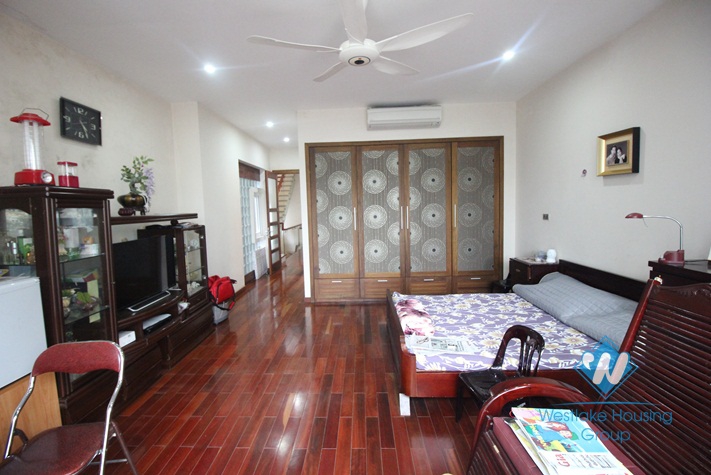 A beautiful house with 6 bedrooms for rent in Tay Ho, Ha Noi