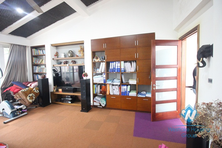 A beautiful house with 6 bedrooms for rent in Tay Ho, Ha Noi