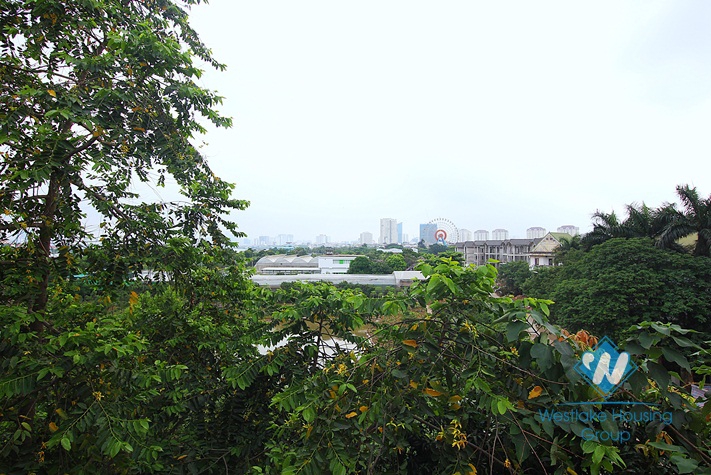 A massive villa for rent on Au Co street, Tay Ho District