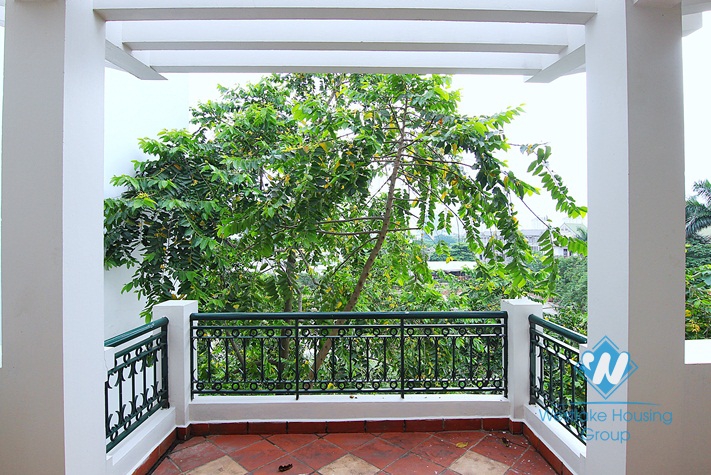 A massive villa for rent on Au Co street, Tay Ho District
