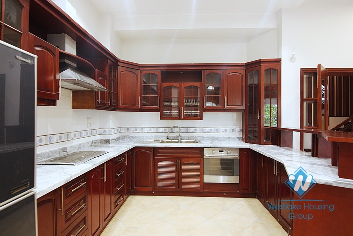 A massive villa for rent on Au Co street, Tay Ho District