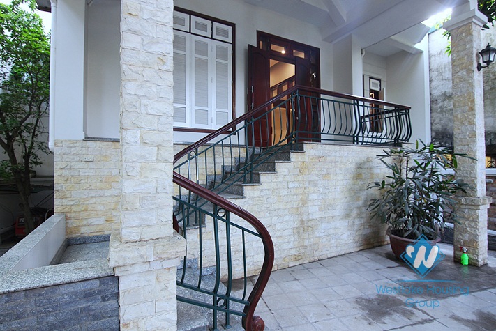 A massive villa for rent on Au Co street, Tay Ho District