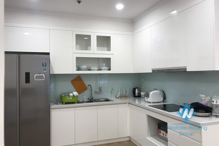 An inexpensive 3 bedroom apartment for rent in Vinhome Gardenia