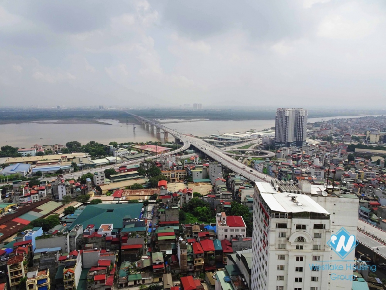 Highfloor Red River view 3 bedrooms apartment for rent in Hai Ba Trung, Hanoi 