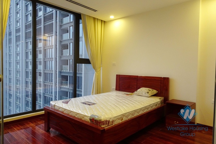 One bedroom apartment for rent in Vinhomes Metropolis Lieu Giai
