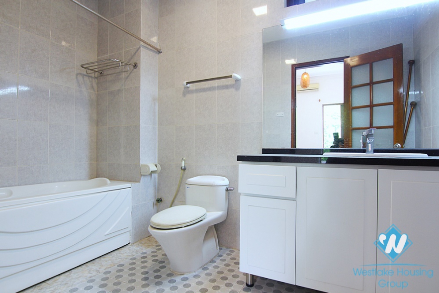 Spacious car accessible villa for rent in Tay Ho, Hanoi 
