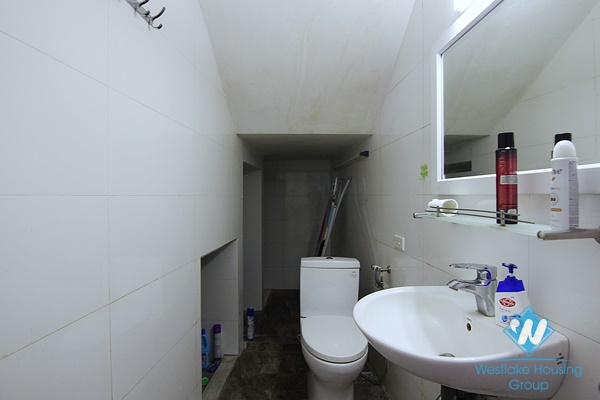 Bright and airy 3 bedrooms house with small courtyard for rent in Tay Ho, Hanoi 