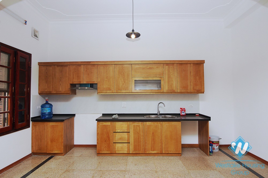 Spacious car accessible villa for rent in Tay Ho, Hanoi 