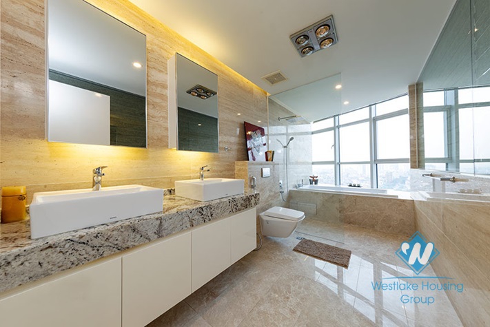 Panoramic lake view 3 bedrooms apartment for rent in Tay Ho, Hanoi