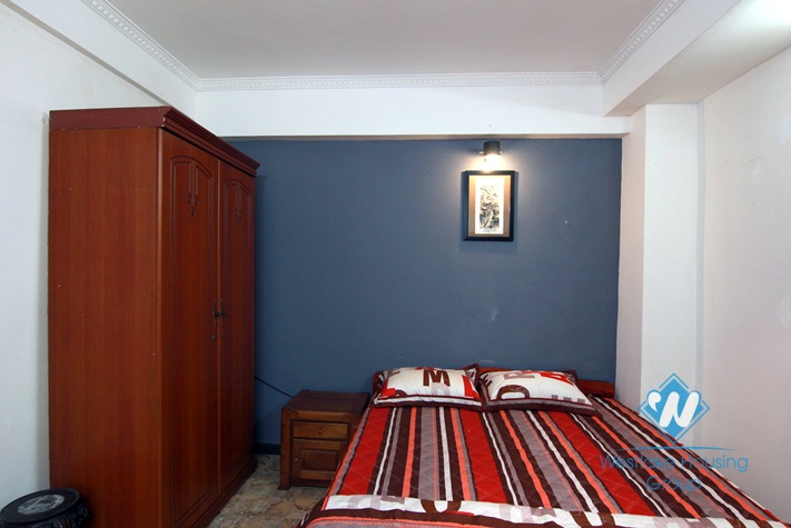 Cheap apartment for rent in Trinh Cong Son st, Tay Ho, Ha Noi.