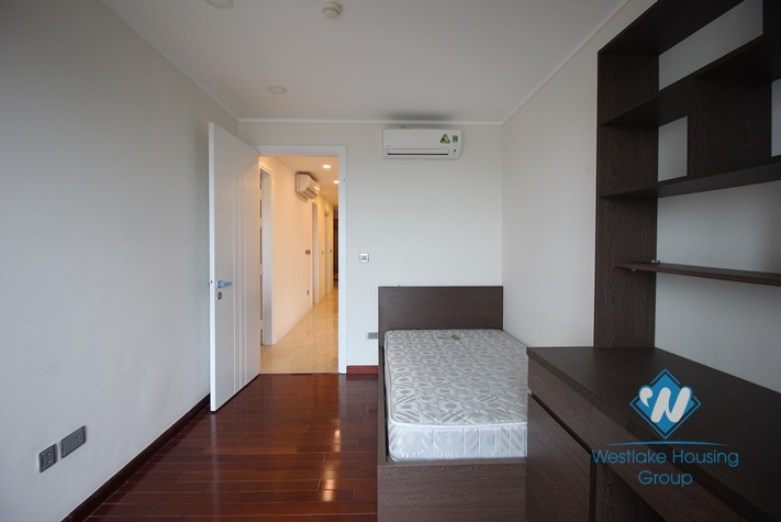 A new and good price 3 bedroom apartment for rent in Ciputra