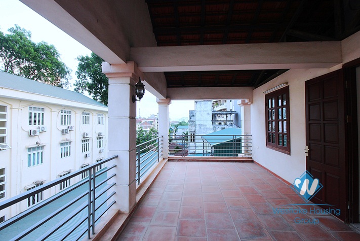 A good price 4 bedroom house for rent in Tay Ho street