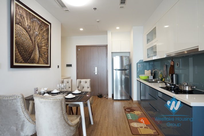 Luxury 2 bedrooms apartment for rent in Vinhome Metropolis, Lieu Giai, Ba Dinh