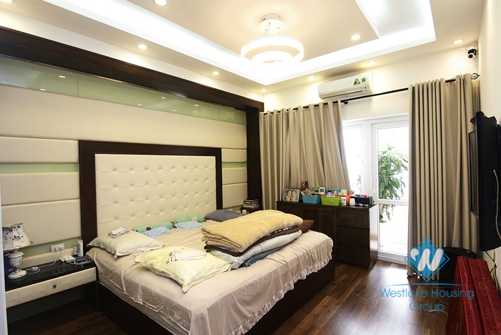 A stylish 2 bedroom apartment for rent in Cau Giay District