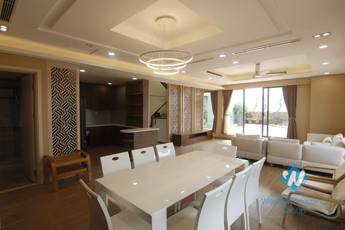 A luxurious penthouse for rent on Hoang Hoa Tham street