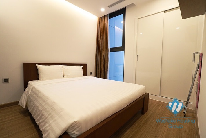 High floor apartment for rent in Vinhome Metropolis Lieu Giai, Ba Dinh