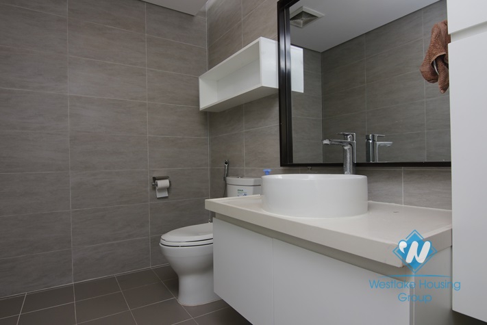 An unique 4 bedrooms apartment on high floor for rent in Vinhomes Gardenia.