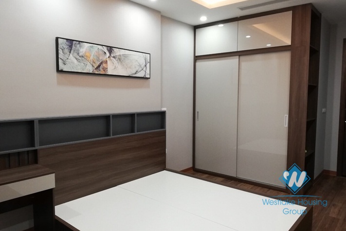 A delightful apartment with 2 bedrooms for rent on Thuy Khue street