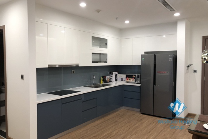 A luxurious 2 bedroom apartment for rent in Vinhome Metropolis