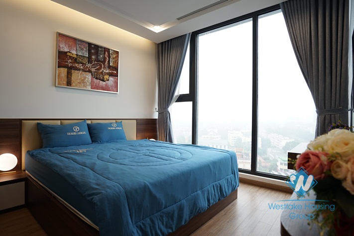 Beautiful 2 bedroom apartment for rent in Vinhome Metropolis