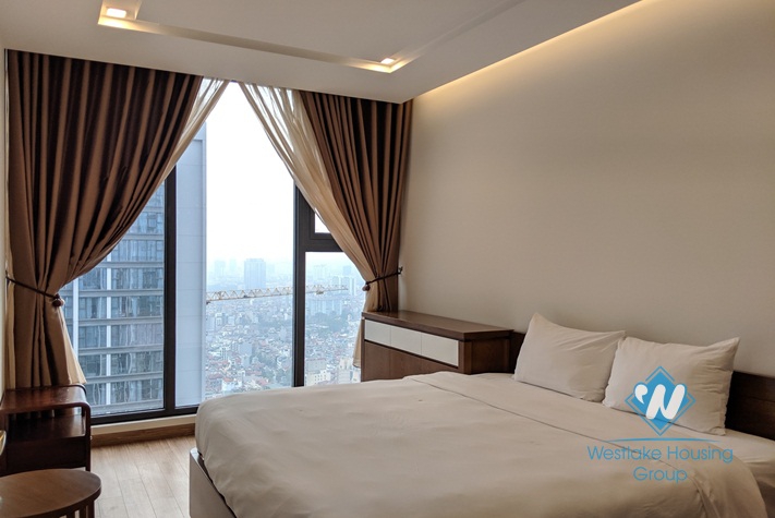 2 bedroom apartment with nice design for rent in Vinhome Metropolis