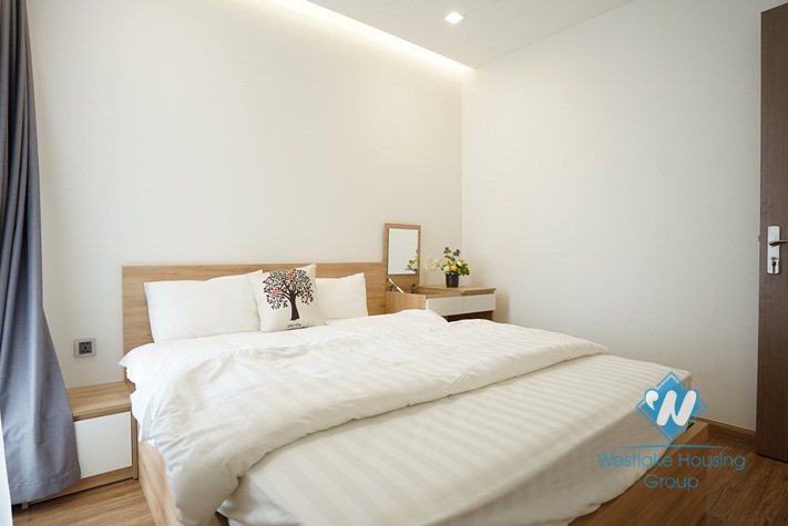 A pretty 3 bedroom apartment for rent in Vinhome Metropolis