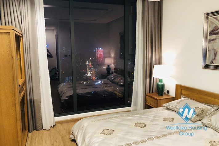 A luxurious 2 bedroom apartment for rent in Vinhome Metropolis
