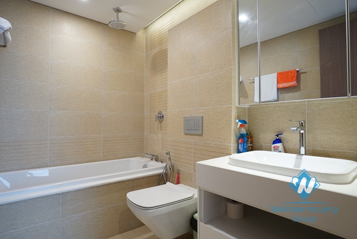 Beautiful 2 bedroom apartment for rent in Vinhome Metropolis