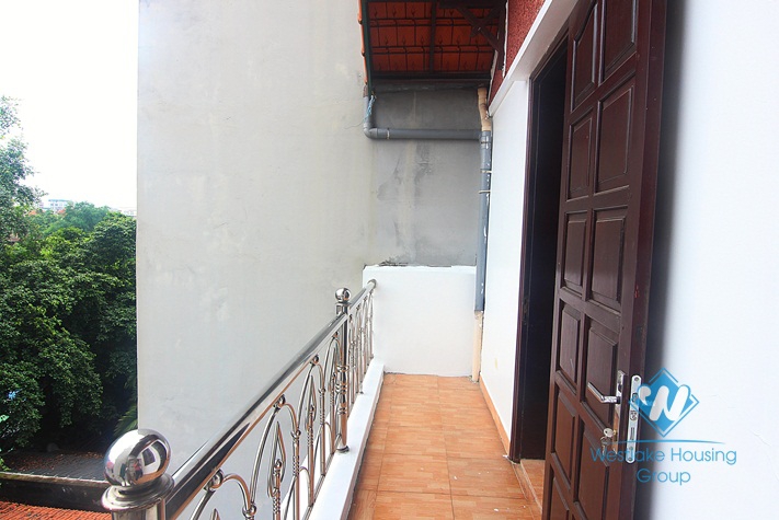 A good house for rent on Dang Thai Mai street, Tay Ho District