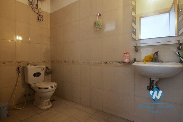 A good house for rent on Dang Thai Mai street, Tay Ho District