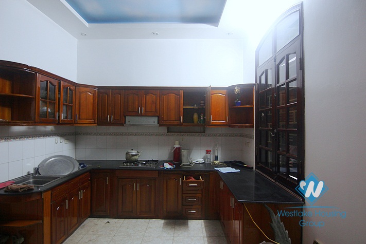 A good house for rent on Dang Thai Mai street, Tay Ho District