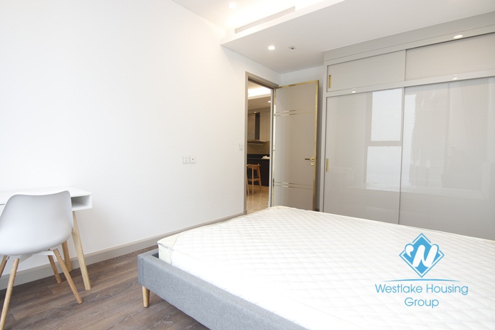 A high-rise apartment for rent in Sun Grand City, Thuy Khue
