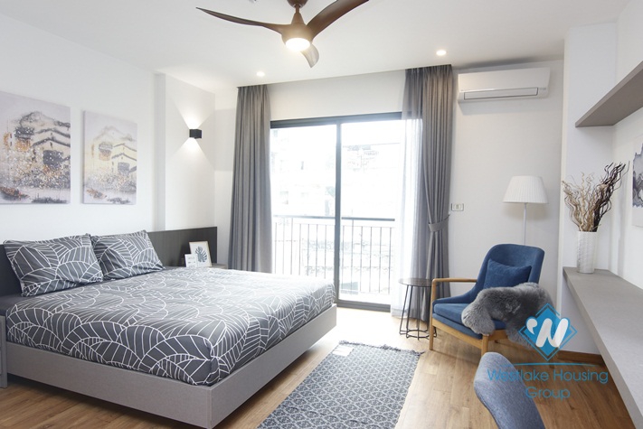 A gorgeous 2 bedroom apartment for rent in Ba Dinh District