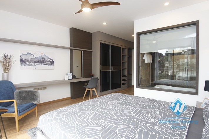 A gorgeous 2 bedroom apartment for rent in Ba Dinh District