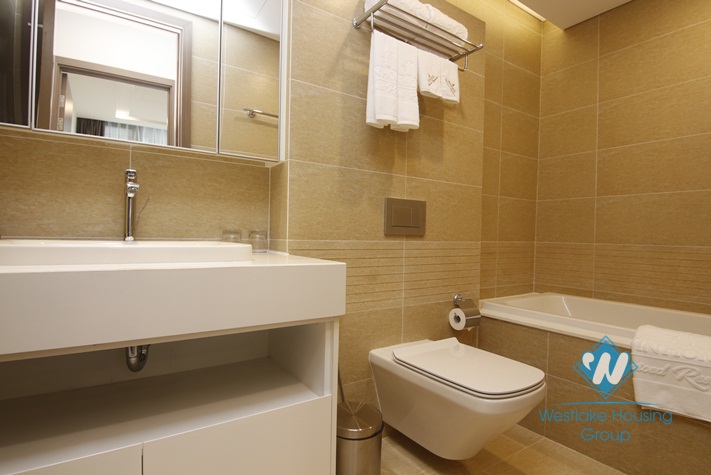 A modern 1 bedroom apartment for rent in Vinhome Metropolis