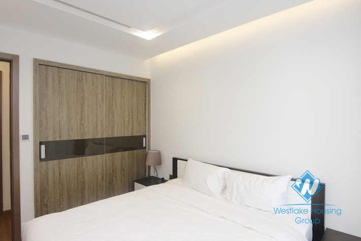 A modern 1 bedroom apartment for rent in Vinhome Metropolis