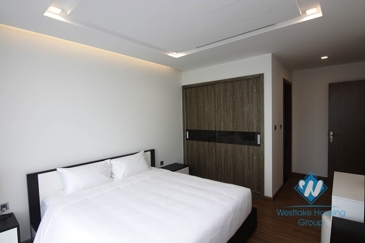 A good quality 3 bedroom apartment for rent in Vinhome Metropolis