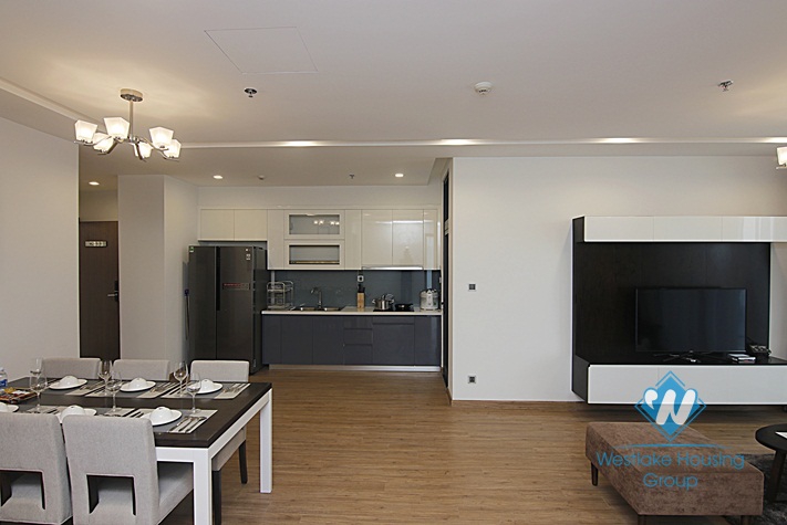 A good quality 3 bedroom apartment for rent in Vinhome Metropolis