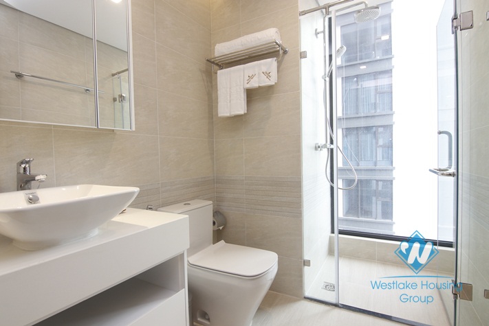 A good quality 3 bedroom apartment for rent in Vinhome Metropolis