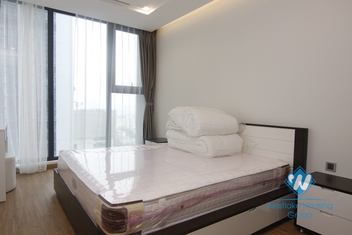A beautiful 1 bedroom apartment for rent in Vinhome Metropolis