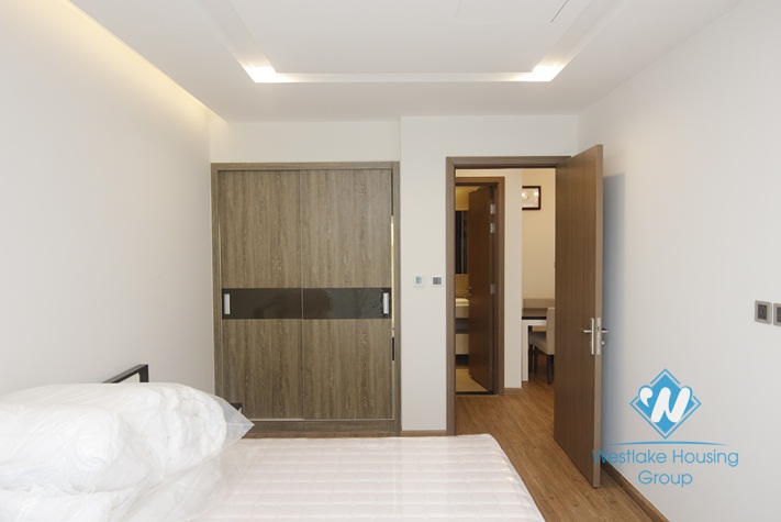 A beautiful 1 bedroom apartment for rent in Vinhome Metropolis
