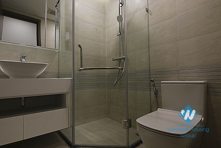 A delicate 2 bedroom apartment for rent in Vinhome Metropolis