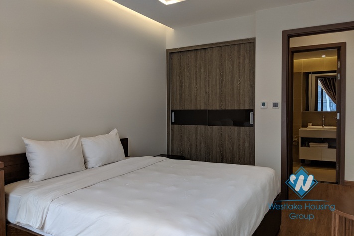 2 bedroom apartment with nice design for rent in Vinhome Metropolis