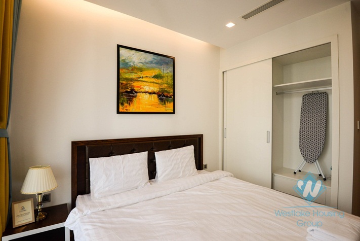 High-end apartment with 4 bedrooms, 3 bathrooms for rent in Vinhome MetroPolis