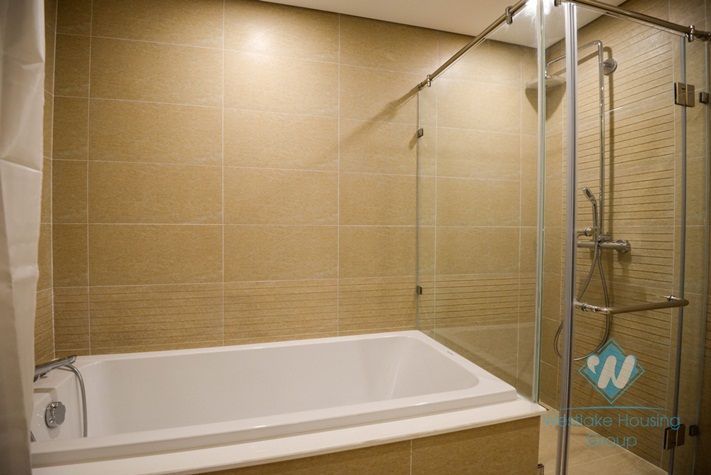 High-end apartment with 4 bedrooms, 3 bathrooms for rent in Vinhome MetroPolis