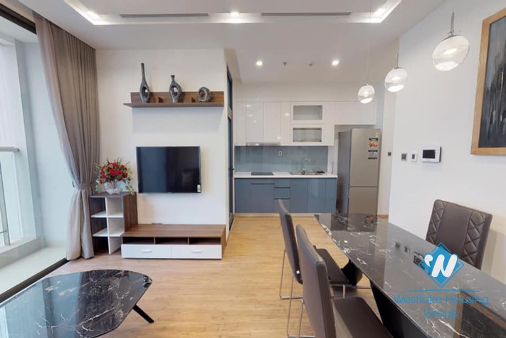 High floor apartment with 2 bedrooms in M2 Building Vinhome Metropolis for rent 