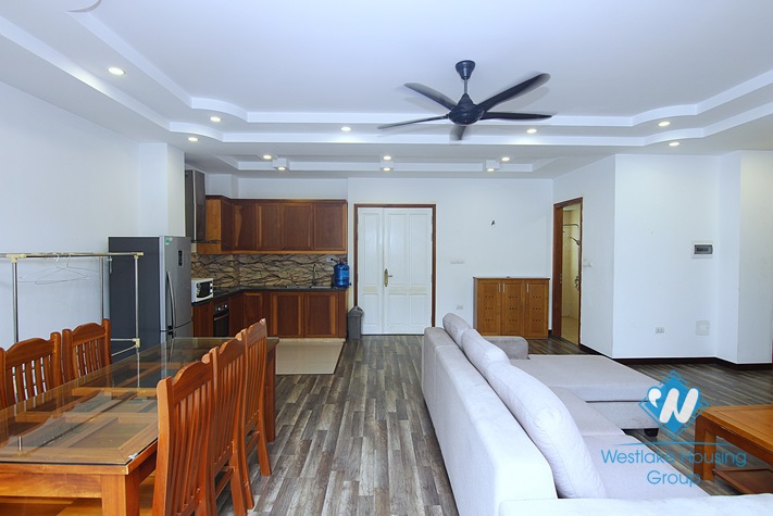 Fully furnished apartment for rent in Tay Ho, Ha Noi