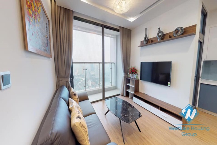 High floor apartment with 2 bedrooms in M2 Building Vinhome Metropolis for rent 