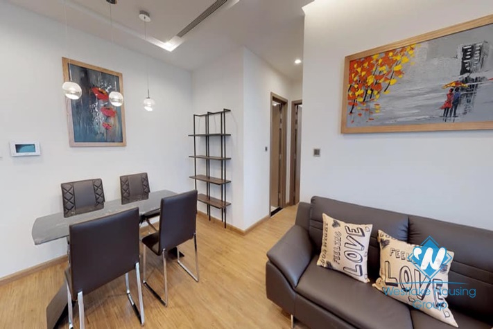 High floor apartment with 2 bedrooms in M2 Building Vinhome Metropolis for rent 